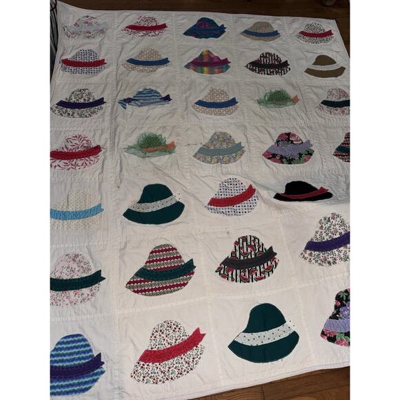 Vintage Homemade Ladies Hat Quilt- Has Callouts - Picture 1 of 16